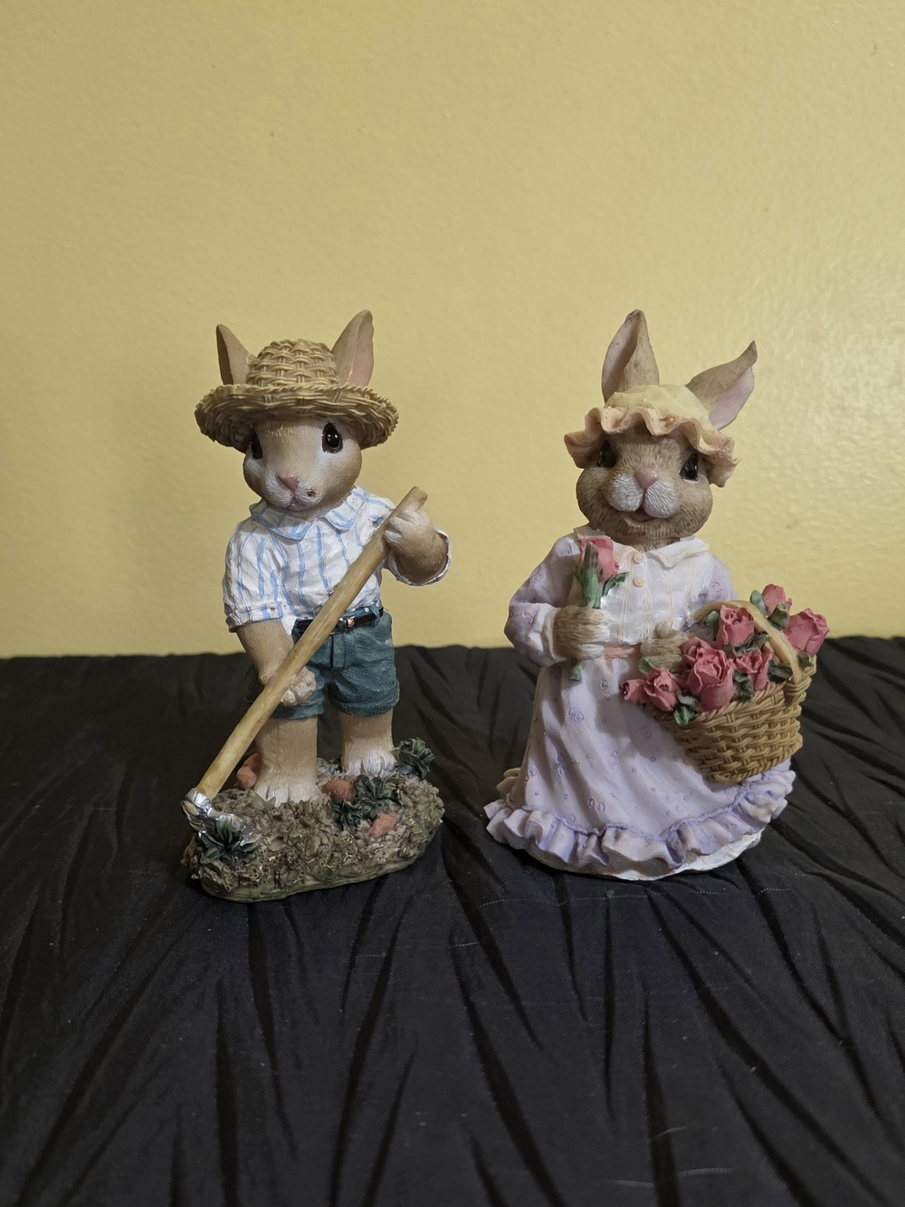 K's Collection Adorable Bunny Couple Figurine Set in Cream and Pink